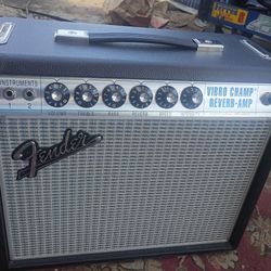 Fender 68 custom vibro champ reverb guitar amplifier