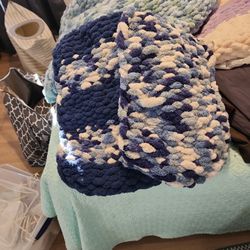 2 Doll Chunky Blankets