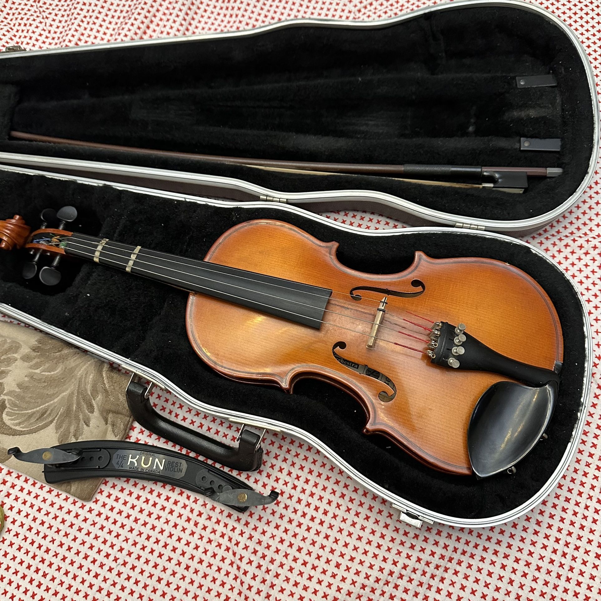 Violin 1/2 Size With Case And Bow Student Friendly