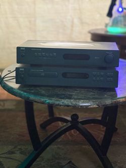NAD C 422 RDS Stereo Tuner  “on the top of the Nad cd player their stacked in the photos but only have the stereo tuner left “