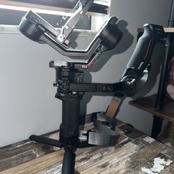 DJI RS 4 Gimbal + SmallRig Sling Handle Kit