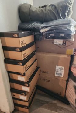 Brand new (The NorthFace) bundle lot!