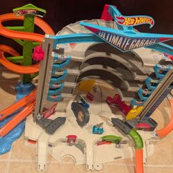 Ultimate Garage Hot Wheels 