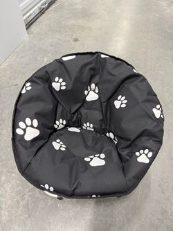 Round pet bed/chair (water resistant)