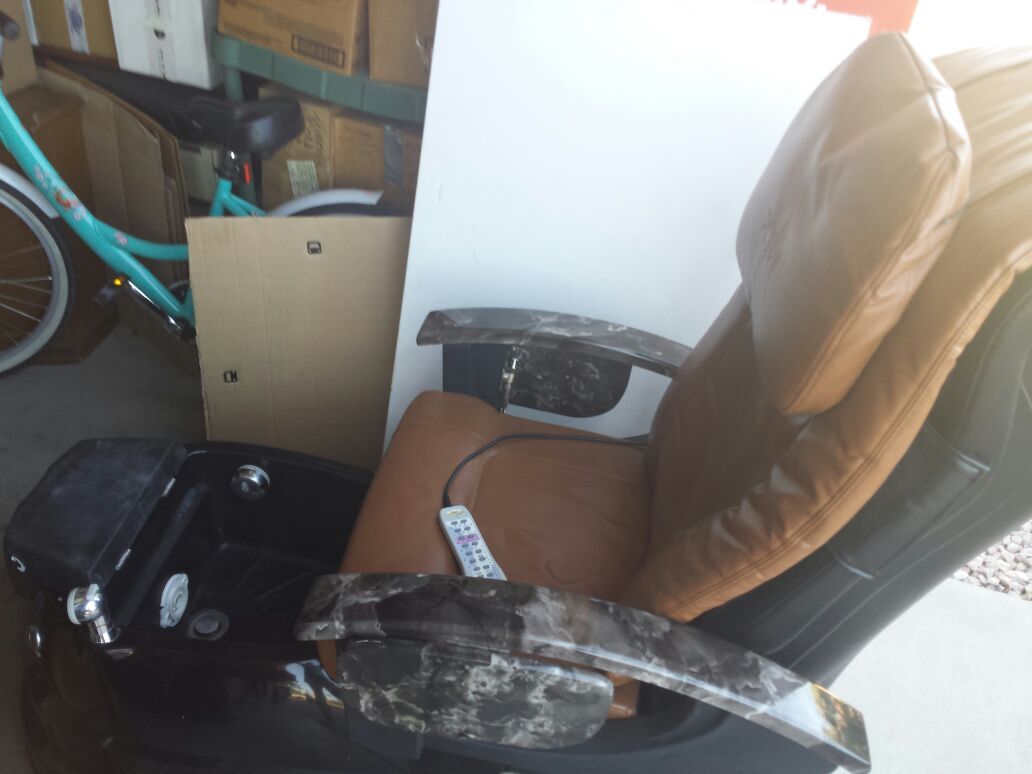 Petra PT-900 PEDICURE MASSAGE CHAIR