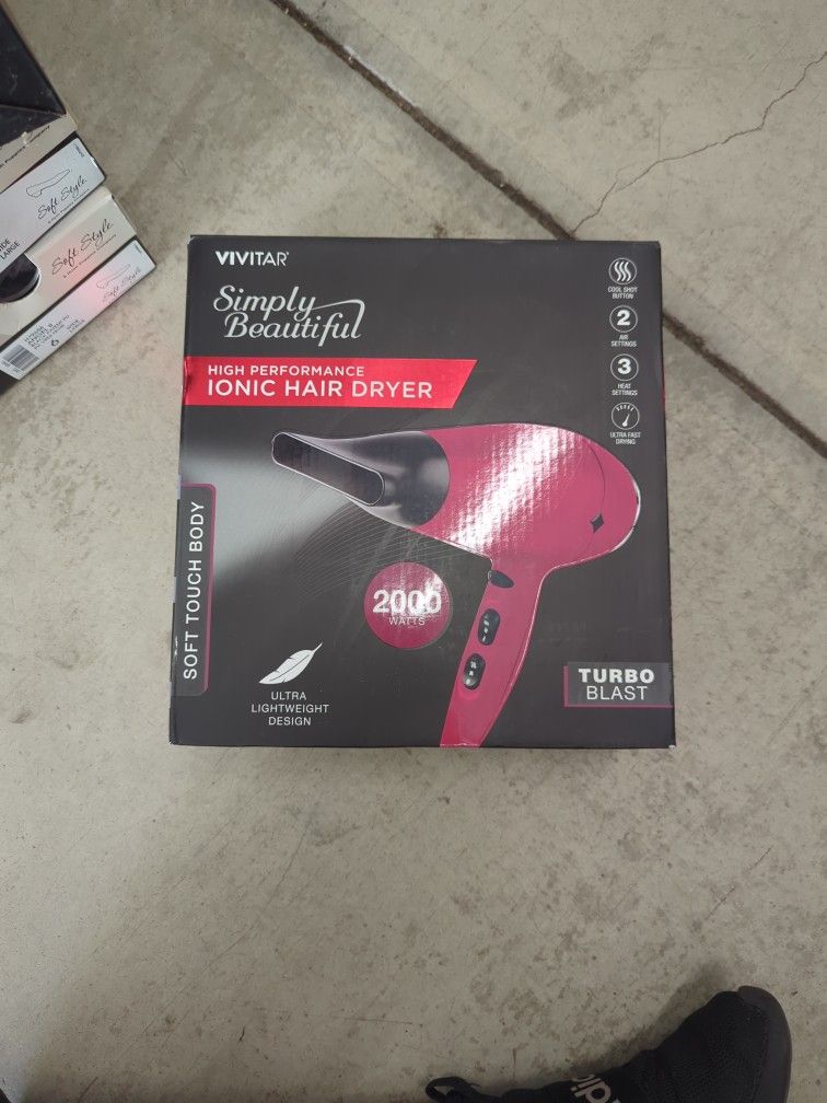 Vivitar "Simply Beautiful" high-performance ionic hair dryer