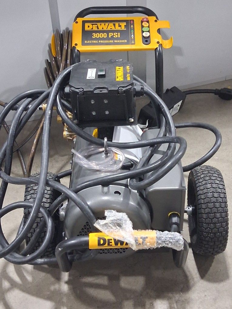 DeWalt Cold Water Electric Pressure Washer