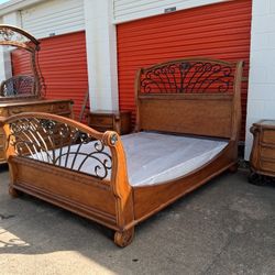 Queen Size Bedroom Set With Boxspring 