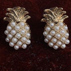Beautiful Pineapple Earrings New In Bag 