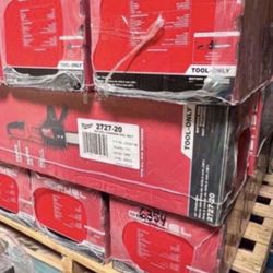 Milwaukee M18 FUEL 16 in. 18-Volt Lithium-Ion Brushless Battery Chainsaw (Tool-Only)