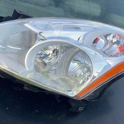 Nissan Altima Headlight 