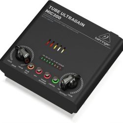 Behringer ULTRAGAIN MIC300 Vacuum Tube Preamplifier with Limiter Mic/Instrument