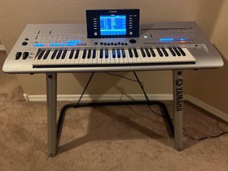 Yamaha Tyros 4 keyboard Workstation arranger