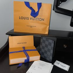 Louis Vuitton Wallet 
