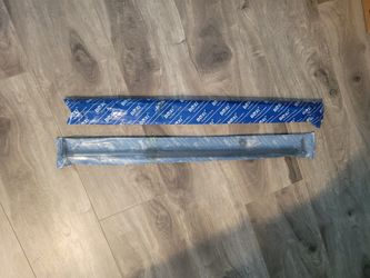 Liftgate support for 2005 Chrysler Town & Country