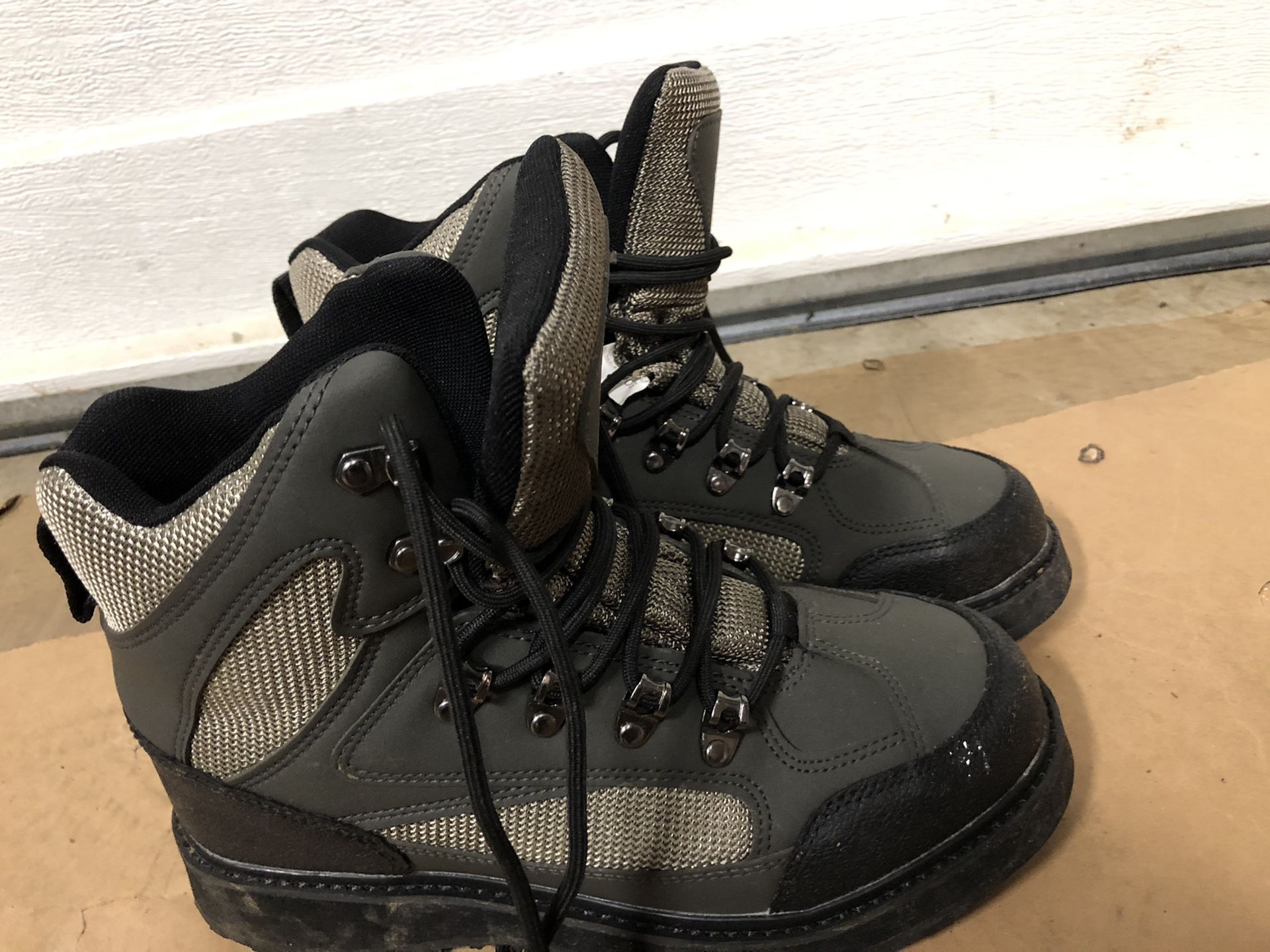 Size 8 Caddis Wading Boots Brand New