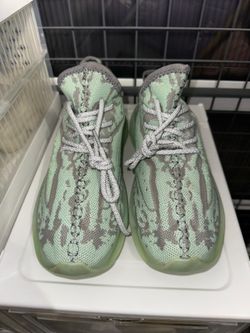 Men's Mint Green Camo Knit Sneakers – Size 9 – Brand New