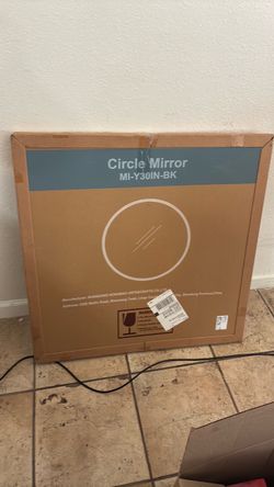 Brand new still in box never opened Circle Mirror MI-Y30IN-BK