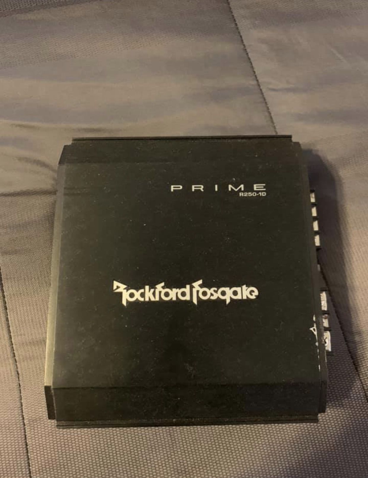 Rockford fosgate prime r250-1d and Subwoofer (12)