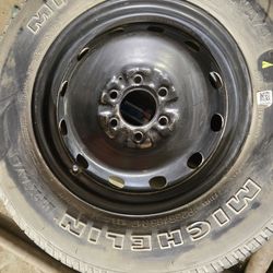 P255/65 R17 Michellen Tire On Ford 6 Lug Rim