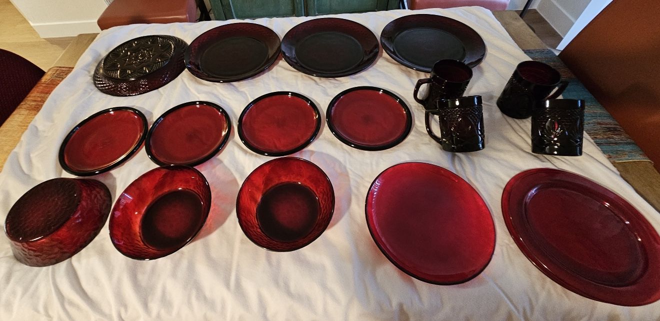 RUBY RED Dinner Plate Set By Cristal d'Arques Durand ~France