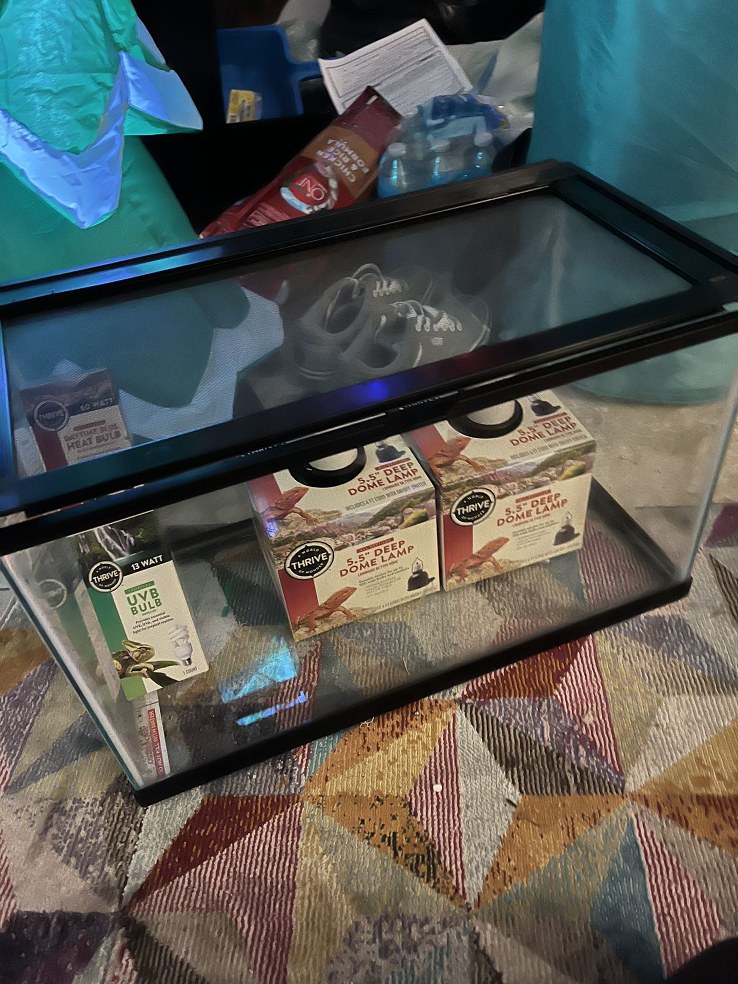10 Gallon Tank Terrarium With Two Basking Lamps And Two Bulbs