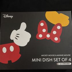 Mickey Mouse & Minnie Mouse Main Dish Set of 4