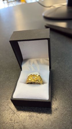 Nugget Ring  Size 9.5 14kt YG 5.2
