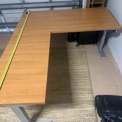 Electric Up/Down Office Desk