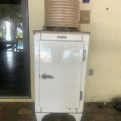 GE Antique Monitor Top Refrigerator 1930’s