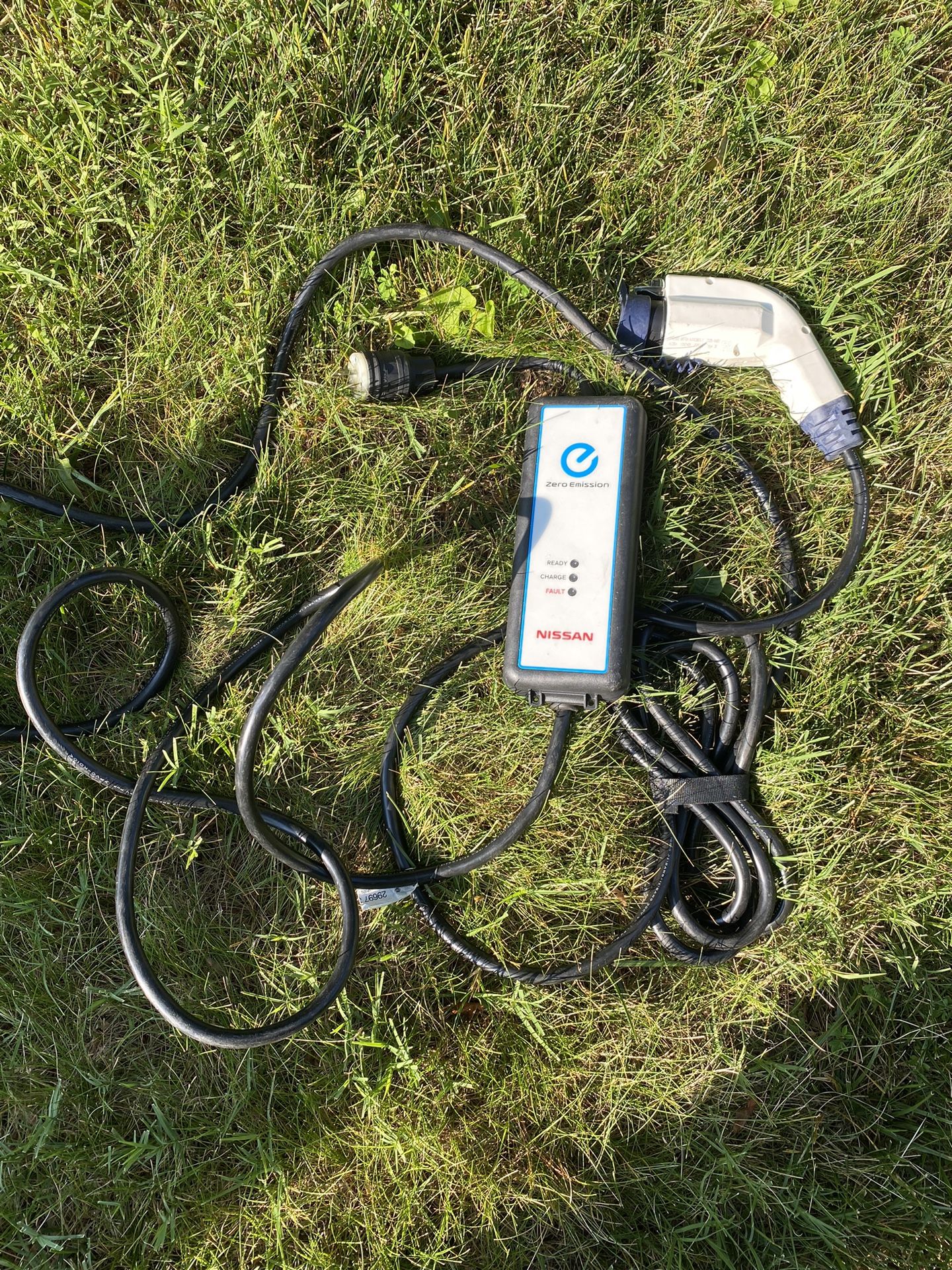 Nissan Leaf Electric Car Ev Charger