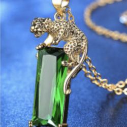 Beautiful PENDENT AND CHAIN Costume jewelry