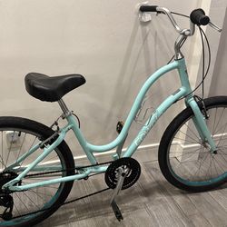 Woman’s Electra Townie Hybrid Step Thru Frame