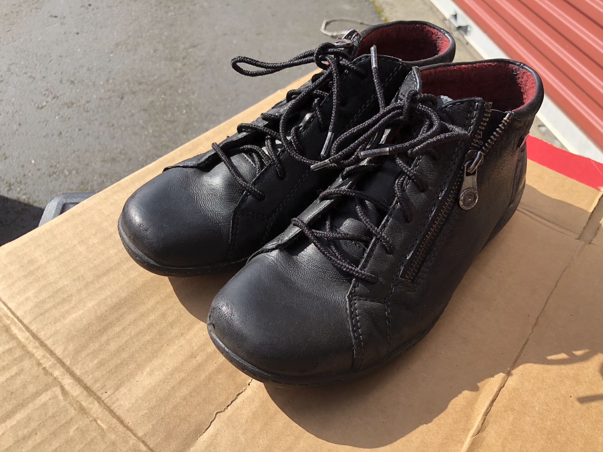 Remonte Womens Black Zip Lace Up Leather Booties Size 39/8.5US