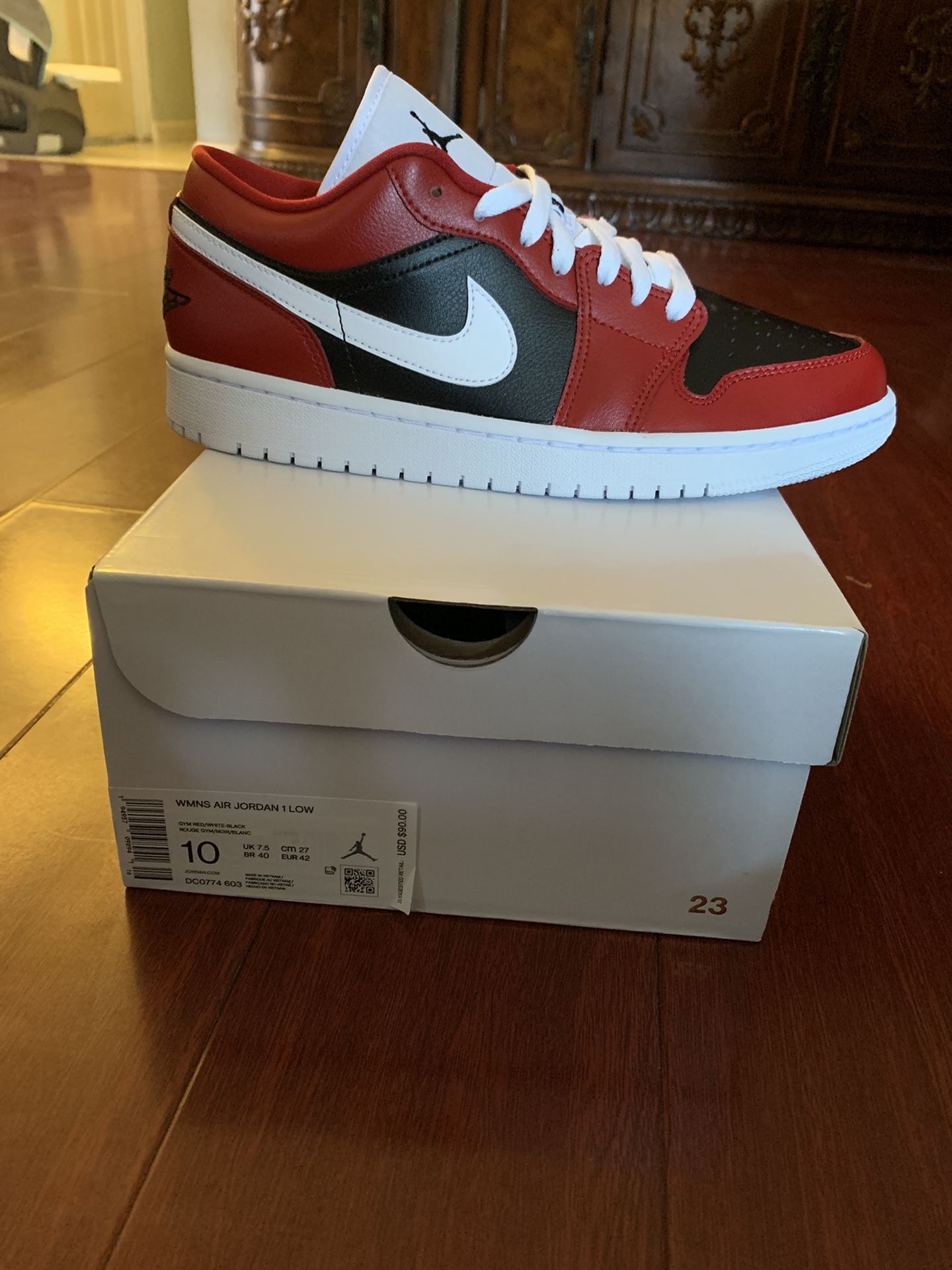JORDAN 1 LOW “CHICAGO FLIP”