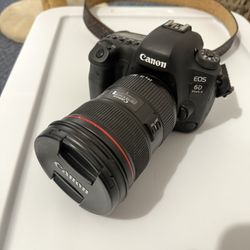 Canon 6D Mark ii + 24-70mm F/2.8L II USM Lens