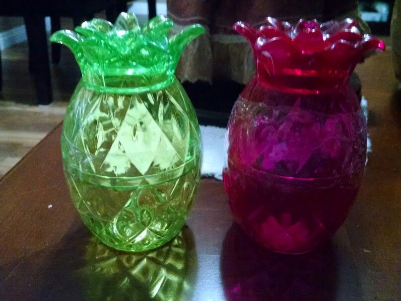 18 New plastic pineapple storage container