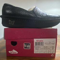 Women’s Alegria Rose Embossed Shoes