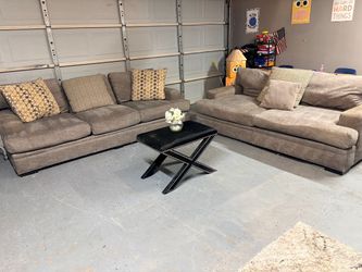 Couch set