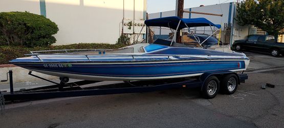 1985 Sleekcraft Tunnel Hull