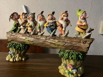 Walk DSINEY Snow White 7 Dwarfs On A Log