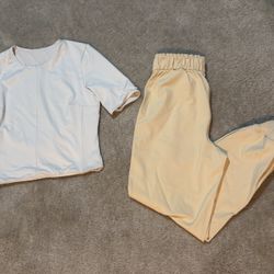 Lululemon Joggers And Cropped Shirt 