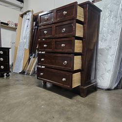 Chest of drawers