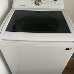 Moving sale(wash Machine, TV, Mattress(Twin), Desk, Table)