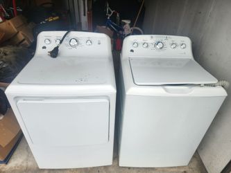 GE Electric Washer and Dryer Set