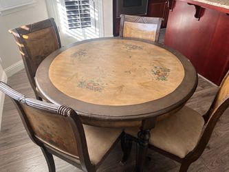 Kitchen table with 4 chairs