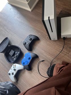 Xbox series s & Elite gaming controllers