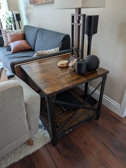 Set of 2 wood and metal end tables