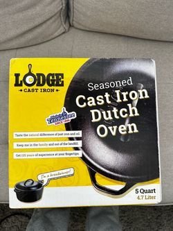 Cast iron Dutch oven