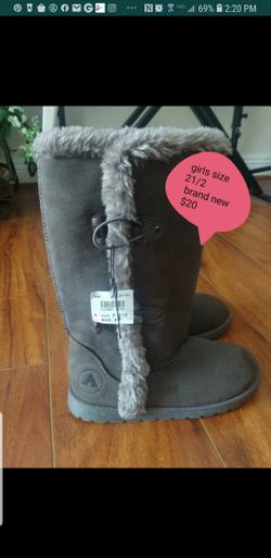 Girls boots brand new